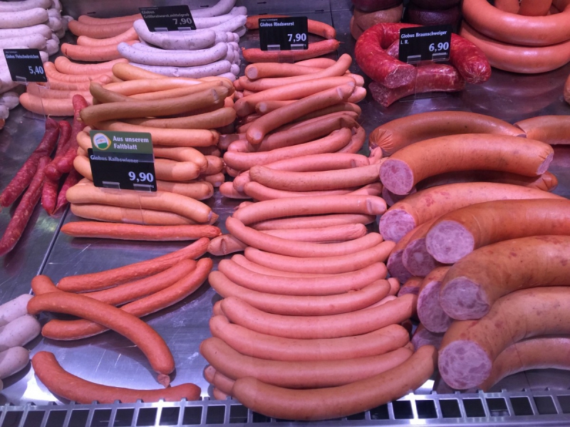 boutique-ROUGIERS-min_sausages_meat_butchery-1069321